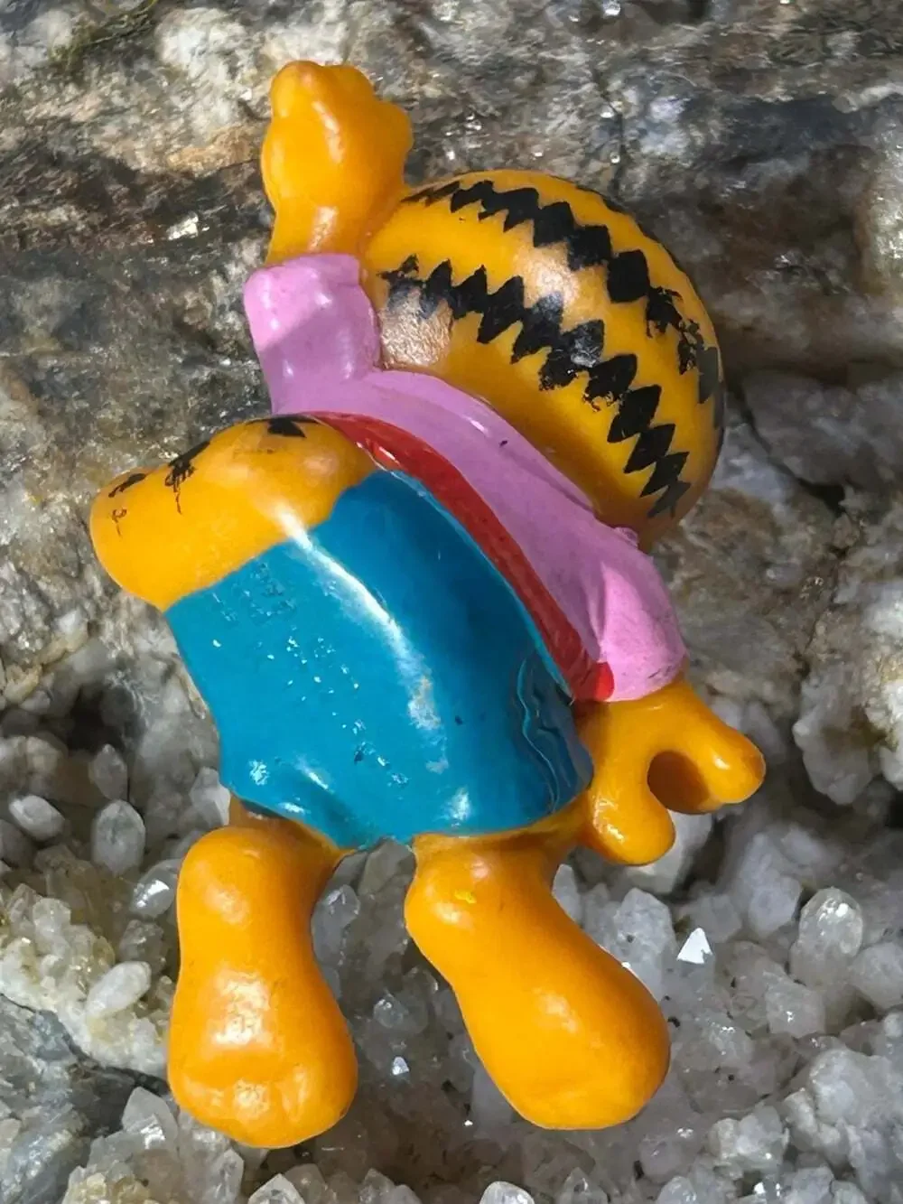 Garfield pink shirt blue shorts pvc figure 1981